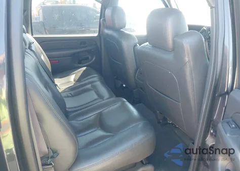 2004 Chevrolet Avalanche 1500 из США, поврежденный, VIN 3GNEC12T04G178591